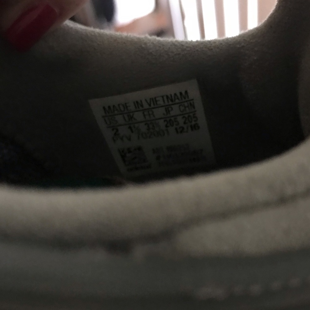 Adidas - Picture 2 of 2